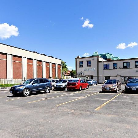 Ottawa Inn Hotel Экстерьер фото
