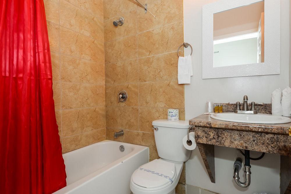 Ottawa Inn Hotel Экстерьер фото