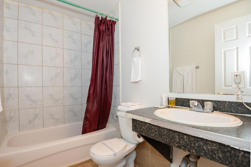Ottawa Inn Hotel Экстерьер фото